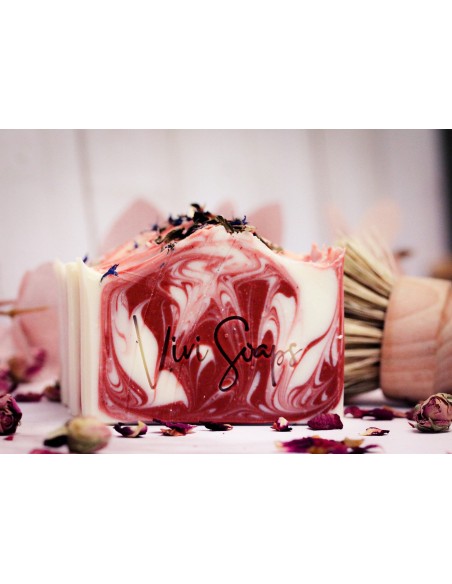 Sapone naturale vegano del bosco: coccole con l'argilla rossa