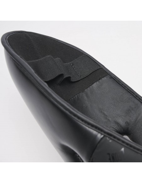 Buy foot protection for kick and Thai boxing in the Swiss online shop