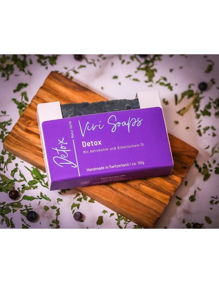 Clarifying detox soap with healing clay and activated charcoal