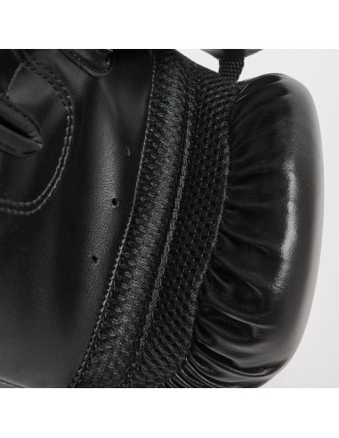Discover Leone Thunder boxing gloves: the perfect introduction to boxing