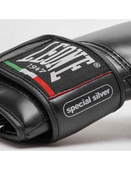 Scopri i guantoni da boxe Leone Thunder: l'introduzione perfetta alla boxe