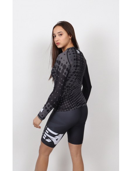 Camicia a compressione con elastico cucito: non si scivola più!