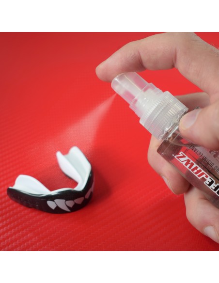 Spray désinfectant convaincant SAFEJAWZ pour ton protège-dents
