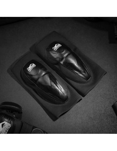 Phantom Knieschützer Riot Pro