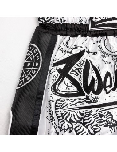 Sak Yant Tigers - Short Muay Thai Carbon de 8 Weapons acheter en ligne