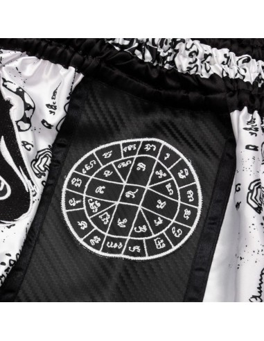 Sak Yant Tigers - Short Muay Thai Carbon de 8 Weapons acheter en ligne