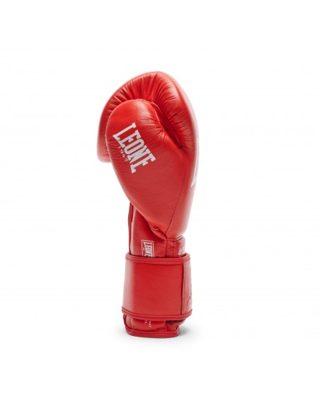 Perfect boxing gloves for professionals: The Greatest in red