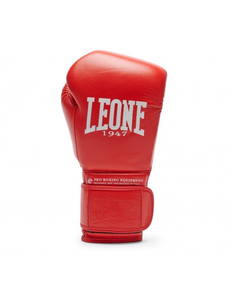 Perfect boxing gloves for professionals: The Greatest in red