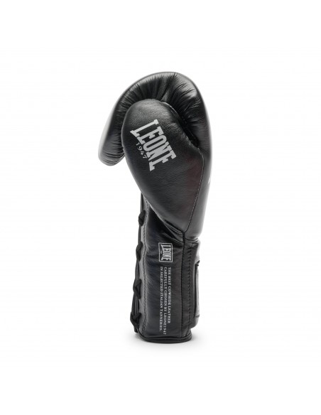The Greatest boxing gloves in black: lace fastening