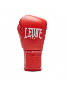 The Greatest boxing gloves in red: lace fastening 2
