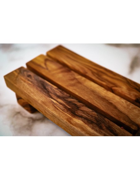 Vivi Soaps: Elegant soap dish in pallet design