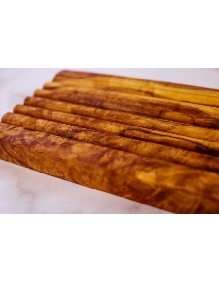 Hand-carved olive wood soap dish: elegance in the bathroom