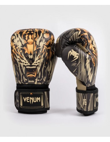 Venum Tiger children's boxing gloves: protection & comfort