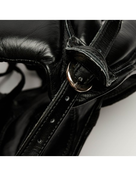 Protection optimale avec le casque Leone "The Greatest" en cuir