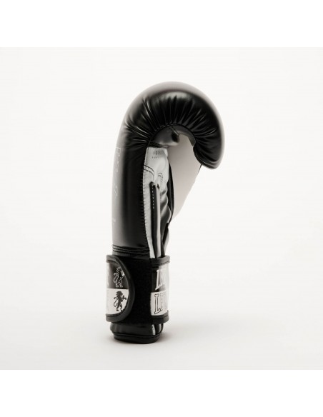 Discover Leone Iconic children's boxing gloves now
