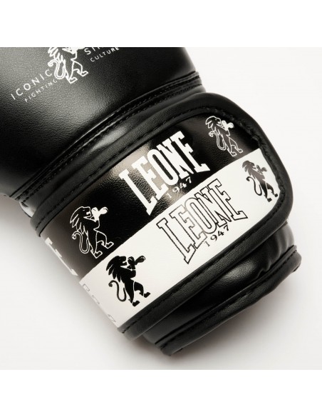 Discover Leone Iconic children's boxing gloves now