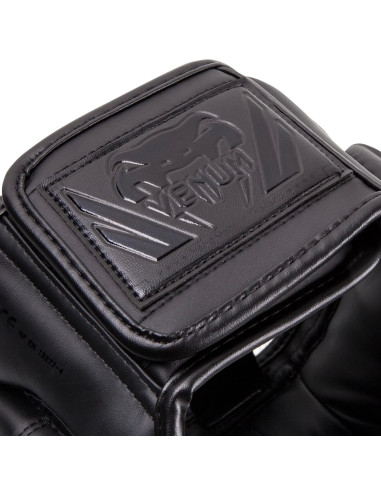 Protection et confort avec le casque Venum Elite Iron