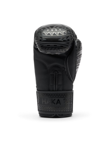 Scopri il mondo della boxe con i guanti da boxe Haka in nero