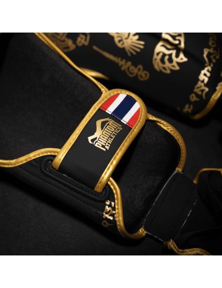 Protège-tibias Muay Thai avec design traditionnel Sak-Yant