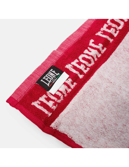 Leone ring towel: your perfect companion in the boxing ring