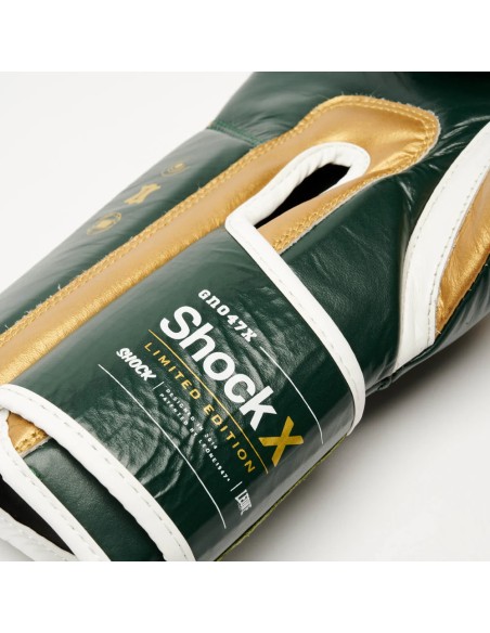 Look vintage e potenza nei guantoni da boxe Leone Shock X