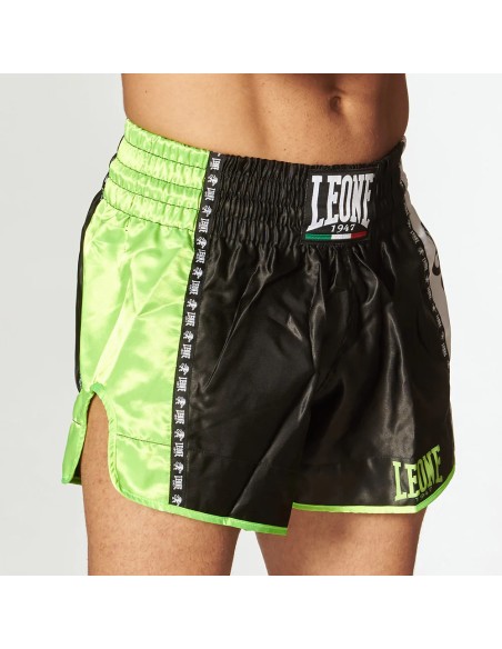 Lightweight kickboxing pants for Muay Thai training from Leone