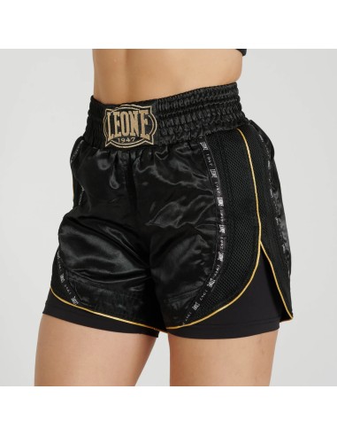 Train comfortably with the Leone Classic Thai boxing pants for women