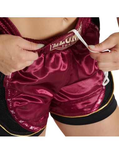 Train comfortably with the Leone Classic Thai boxing pants for women