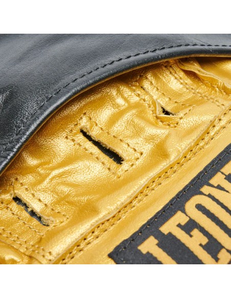 Leone1947 Buffalo leather anti-shock pads for professional athletes