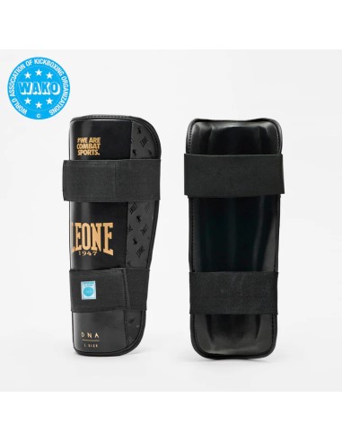 Achetez des protège-tibias DNA WAKO chez Leone