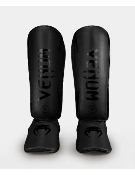 Shin guard Challenger - Venum buy in our swiss online shop