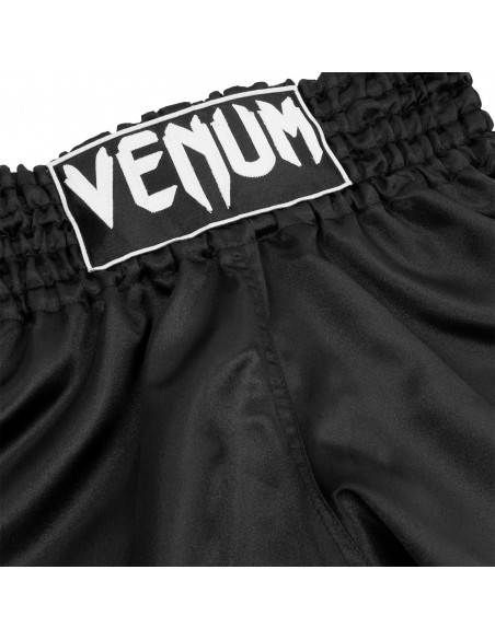 Venum Classic Muay Thai Short - parfait pour les thaïlandais et les kickboxeurs