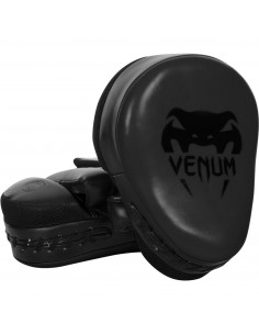 Venum Focus Mitts : des grips faits main - la perfection de la Thaïlande