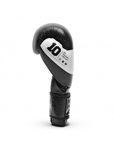 Black and strong: Leone Shock boxing gloves