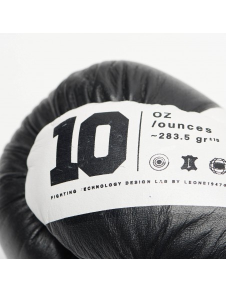 Black and strong: Leone Shock boxing gloves