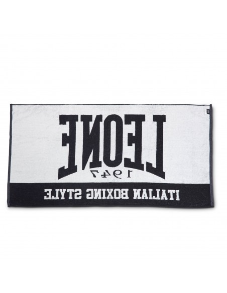 Leone 1947: The perfect bath towel for the gym & shower