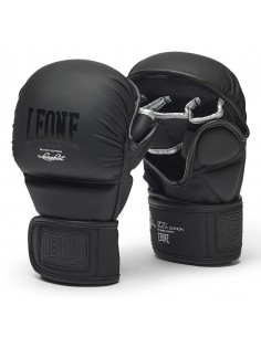 Discover the ultimate sparring protection: Leone Black Edition glove