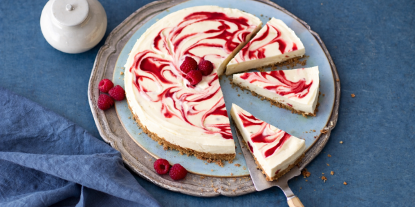 Cheesecake protéiné aux framboises faible en glucides - Recette fitness riche en protéines
