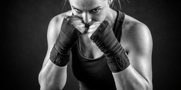 Wie man seine Fäuste trainiert - Leitfaden zum sicheren Abhärten der Hände