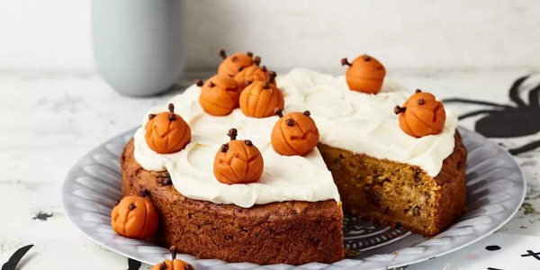 Sans farine et méga délicieux : ton nouveau gâteau à la citrouille préféré t'attend !