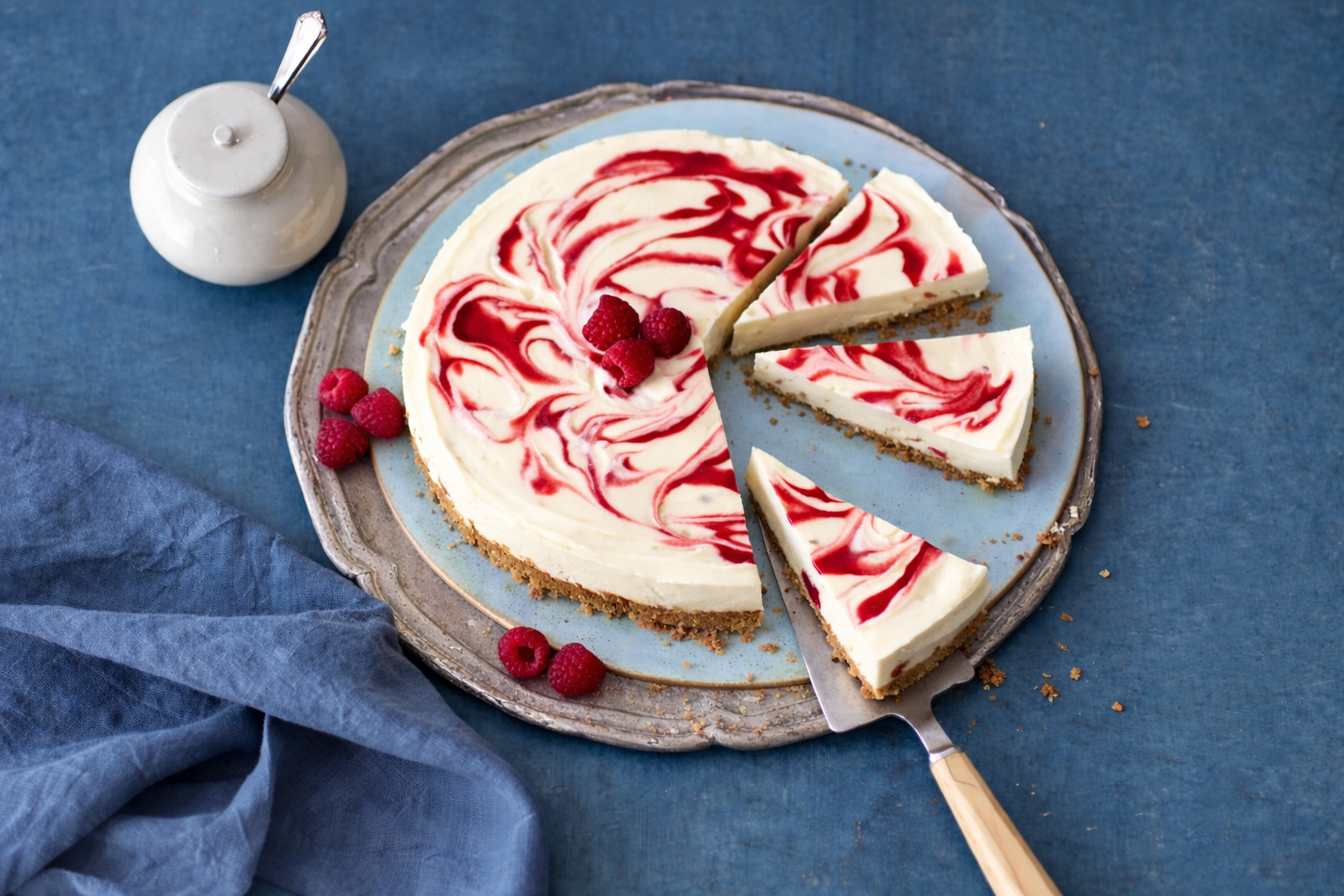 Cheesecake protéiné aux framboises faible en glucides - Recette fitness riche en protéines