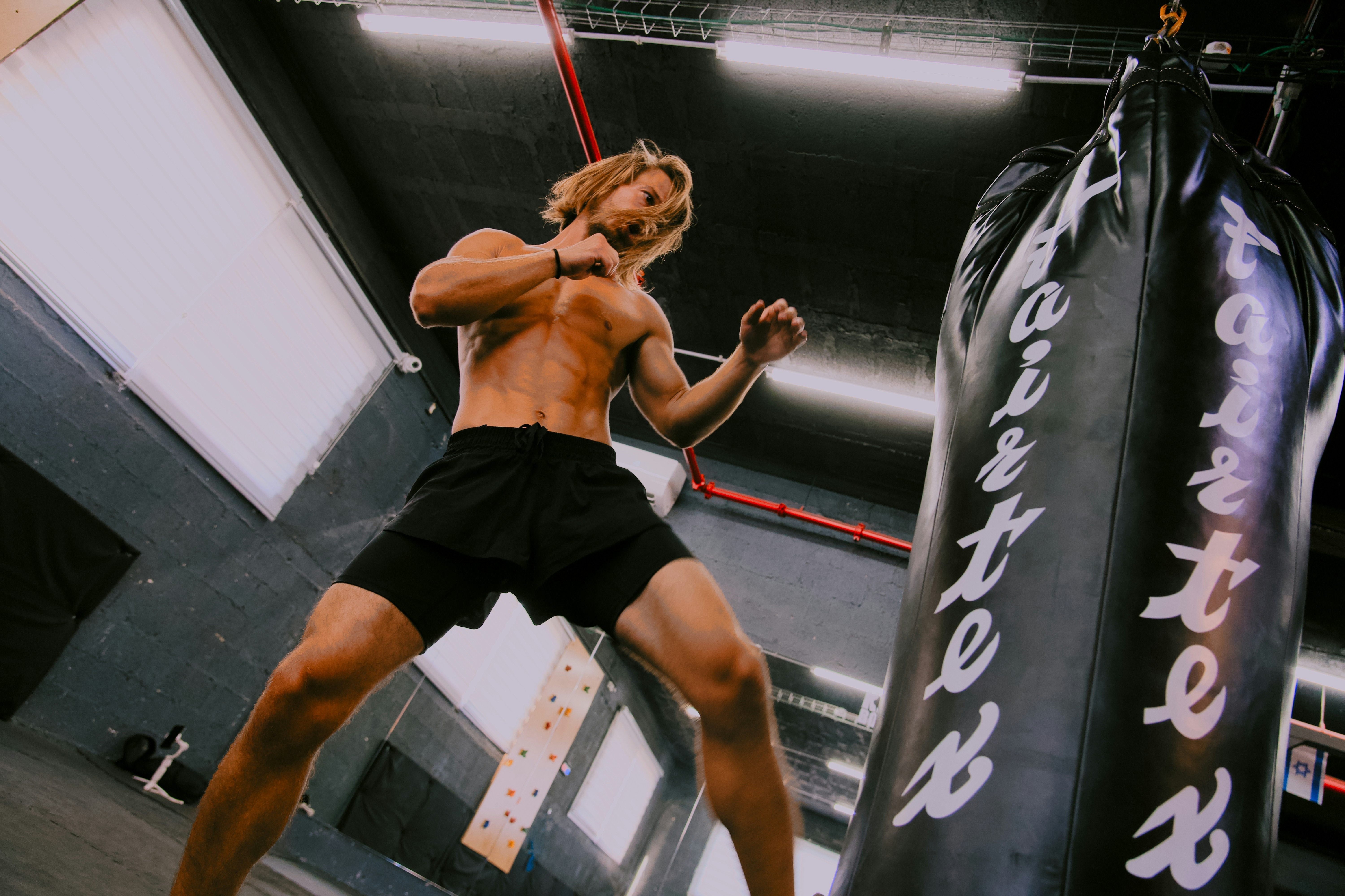 Acheter un sac de frappe - s'entraîner à la maison - ce qui doit être pris en compte