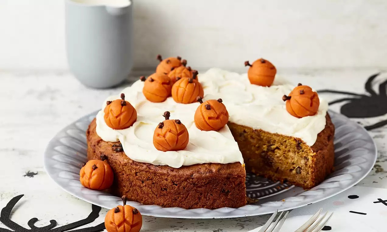Sans farine et méga délicieux : ton nouveau gâteau à la citrouille préféré t'attend !
